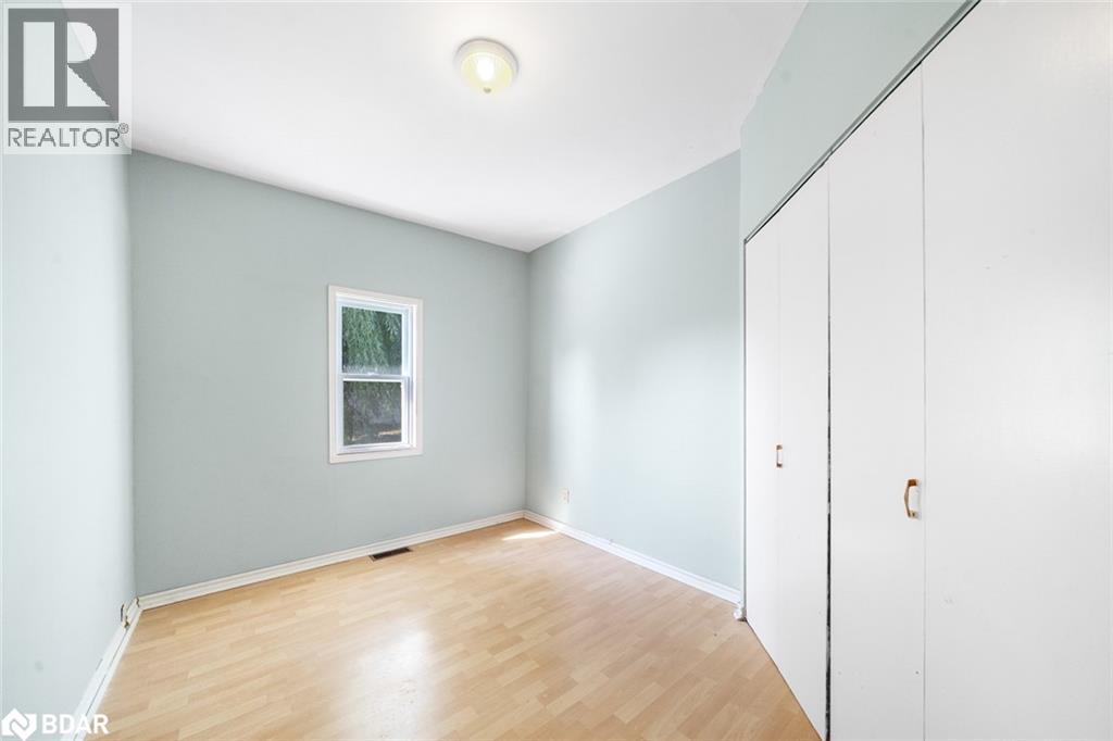 Photo 14 of 939 Clifton Boulevard, Innisfil ON