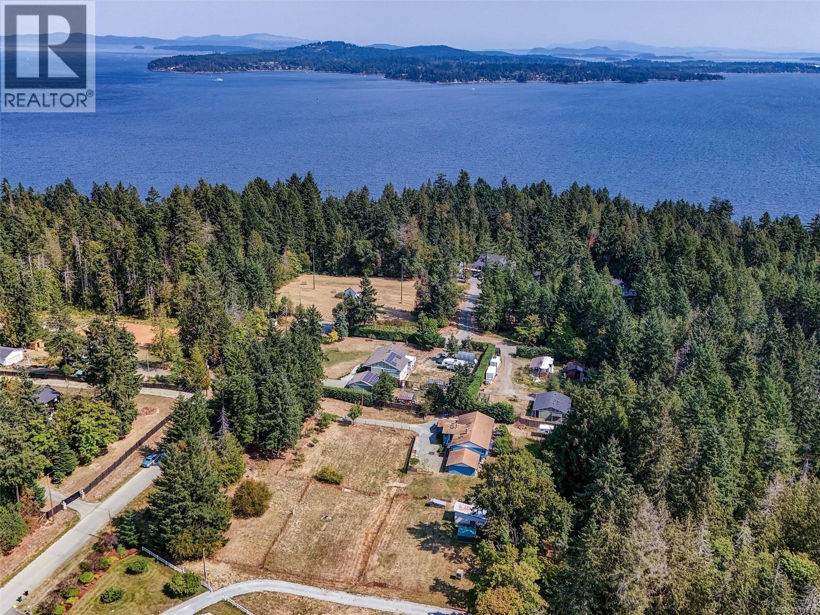  510 Voutrait Road, Mill Bay