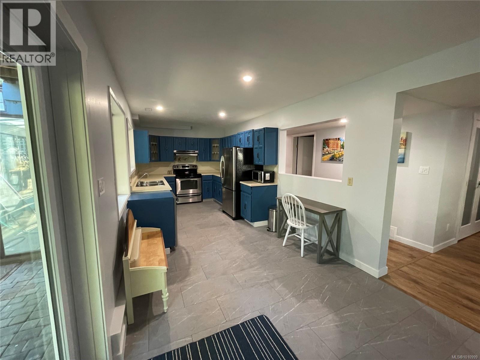  510 Voutrait Road, Mill Bay