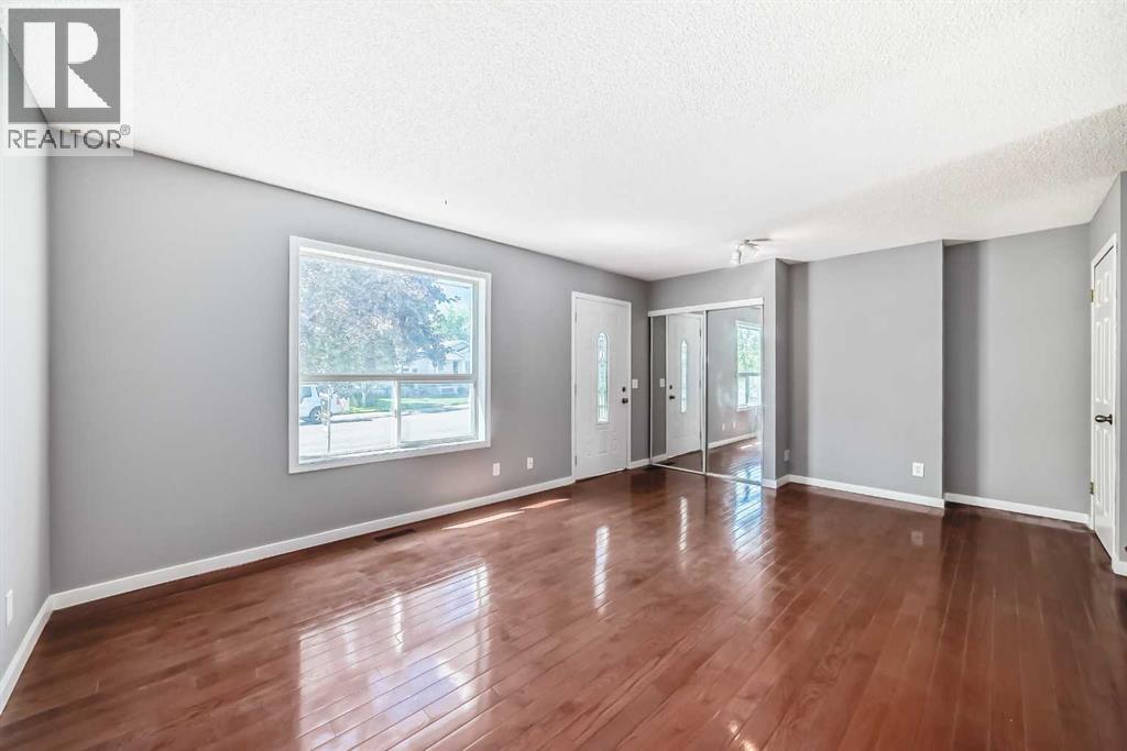 Photo 20 of 68 Applebrook Circle Se, Calgary AB