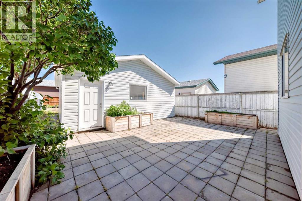 Photo 6 of 68 Applebrook Circle Se, Calgary AB
