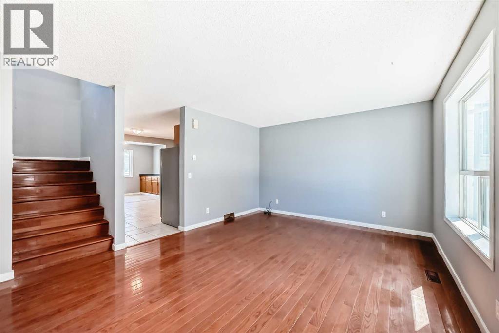 Photo 19 of 68 Applebrook Circle Se, Calgary AB