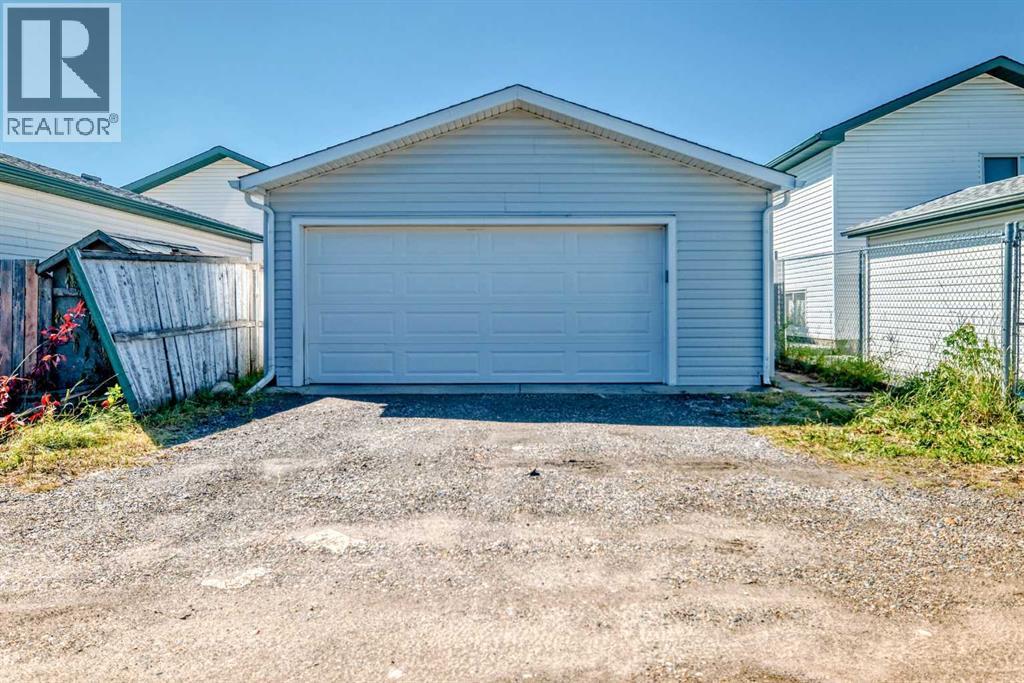 Photo 43 of 68 Applebrook Circle Se, Calgary AB
