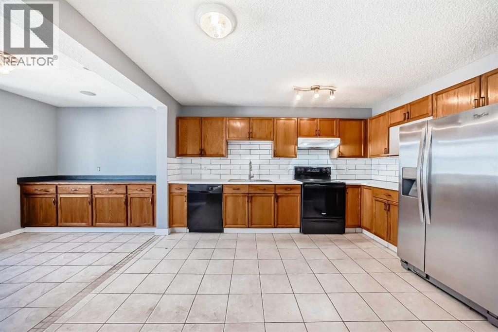Photo 7 of 68 Applebrook Circle Se, Calgary AB
