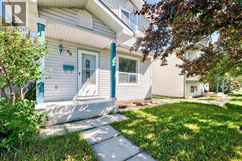 Photo 1 of 68 Applebrook Circle Se, Calgary AB