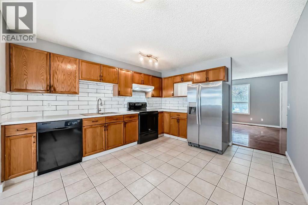 Photo 13 of 68 Applebrook Circle Se, Calgary AB