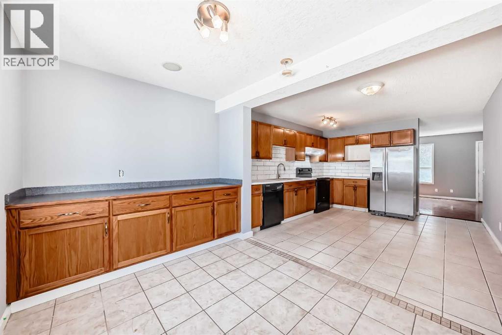 Photo 16 of 68 Applebrook Circle Se, Calgary AB