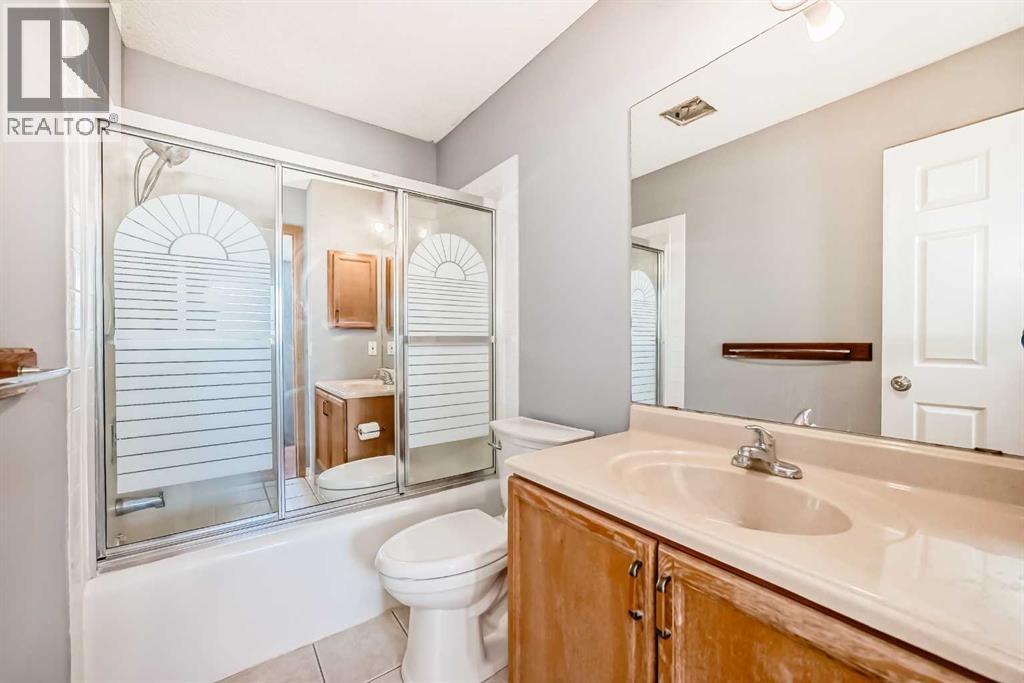 Photo 33 of 68 Applebrook Circle Se, Calgary AB