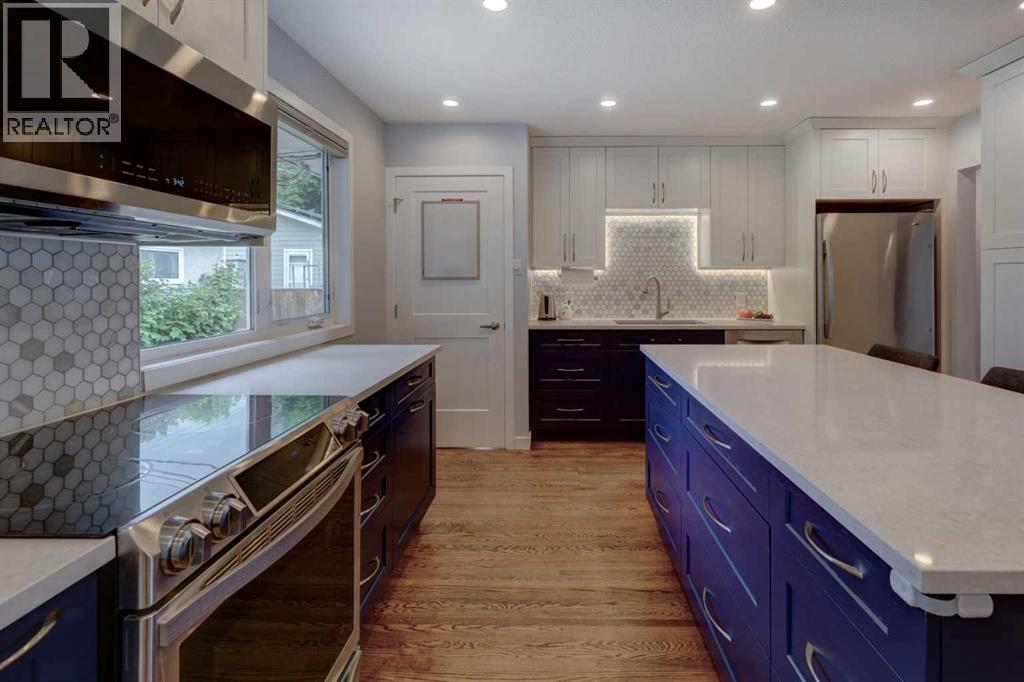 Photo 8 of 3803 19 Street Nw, Calgary AB