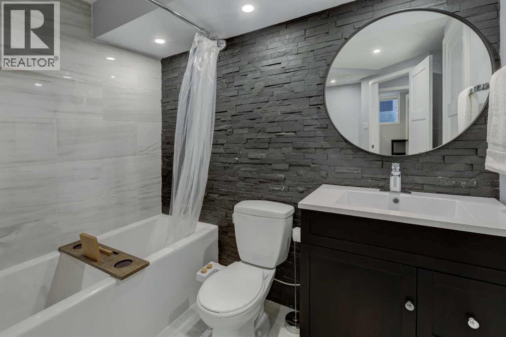Photo 23 of 3803 19 Street Nw, Calgary AB