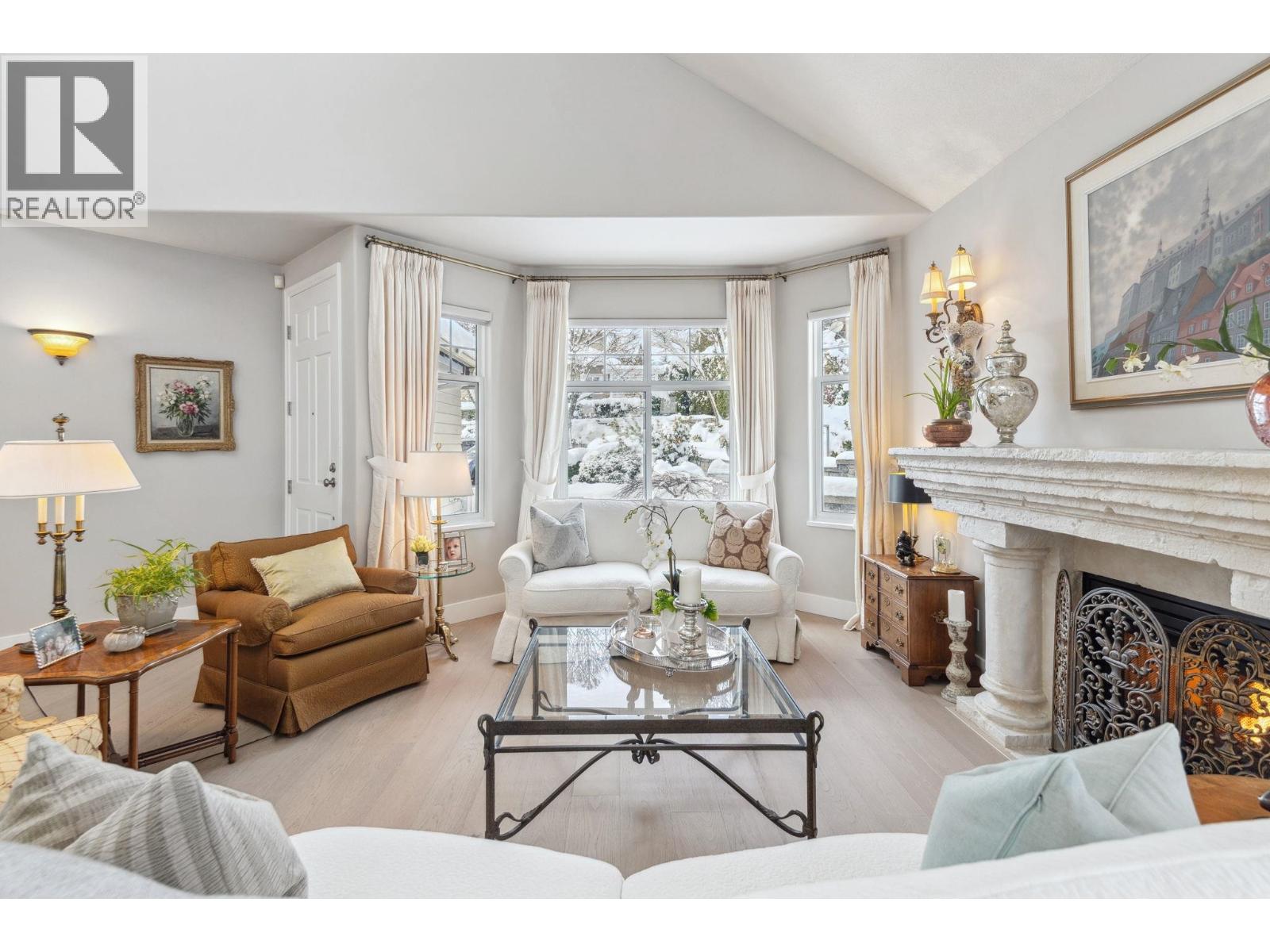 Photo 6 of 1 5110 Alderfeild Place, West Vancouver BC