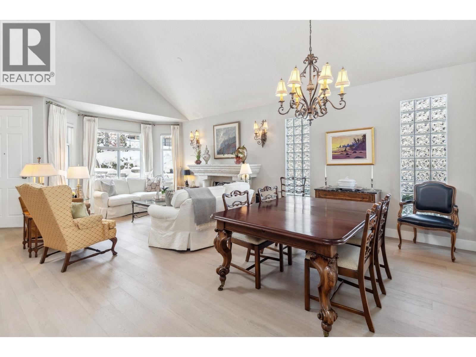 Photo 9 of 1 5110 Alderfeild Place, West Vancouver BC