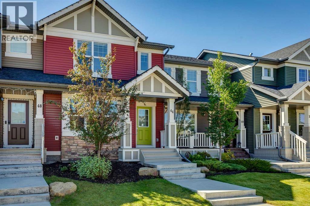 Photo 3 of 44 Sunvalley Road, Cochrane AB