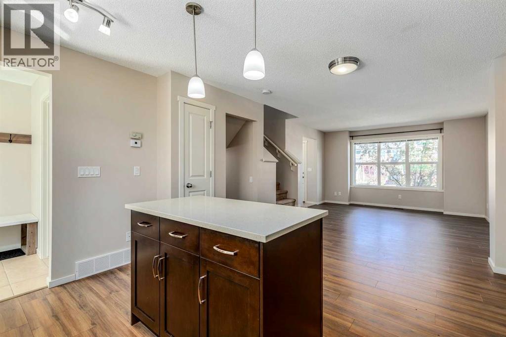 Photo 19 of 44 Sunvalley Road, Cochrane AB