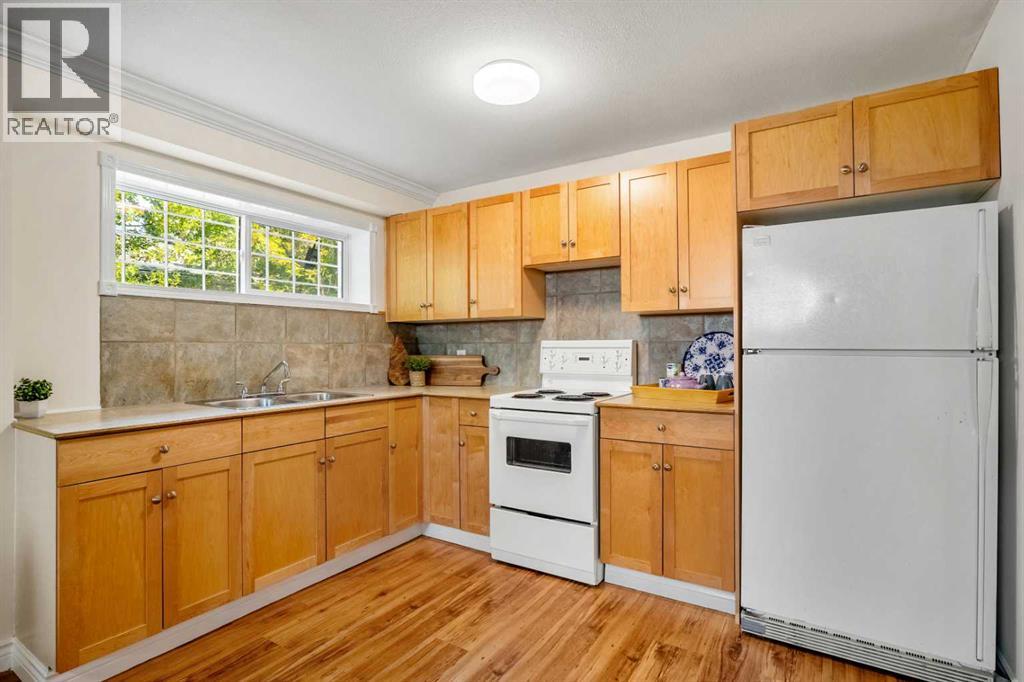 Photo 31 of 926 31 Avenue Nw, Calgary AB