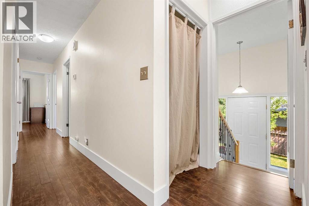 Photo 16 of 926 31 Avenue Nw, Calgary AB