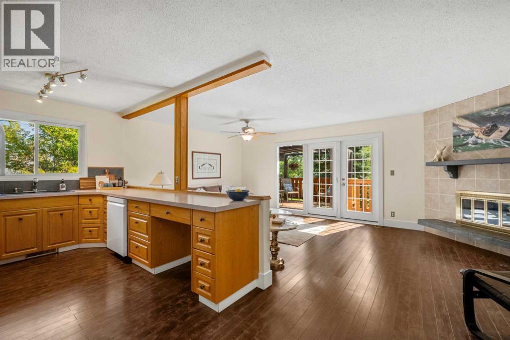 Photo 5 of 926 31 Avenue Nw, Calgary AB