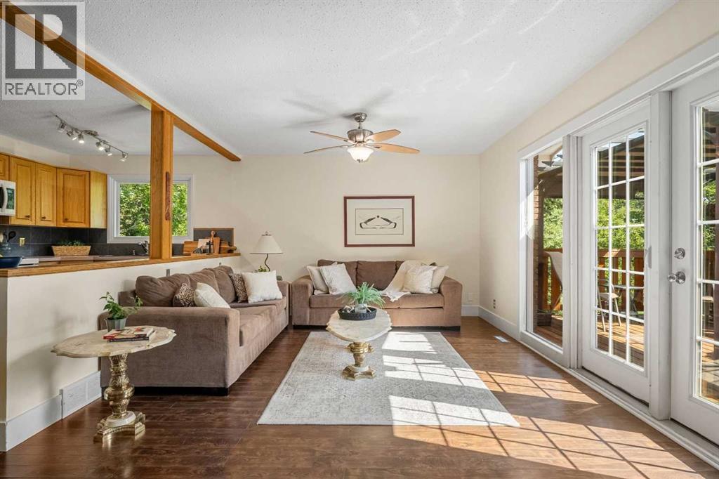 Photo 8 of 926 31 Avenue Nw, Calgary AB