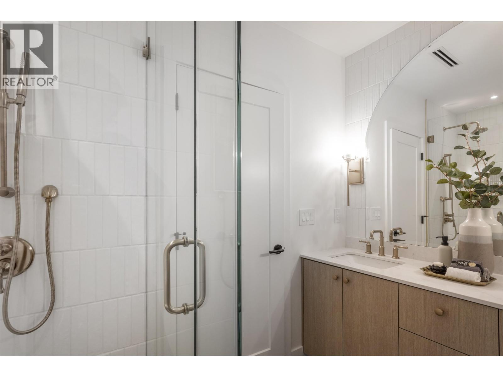 1 4315 ALBERT STREET, Burnaby