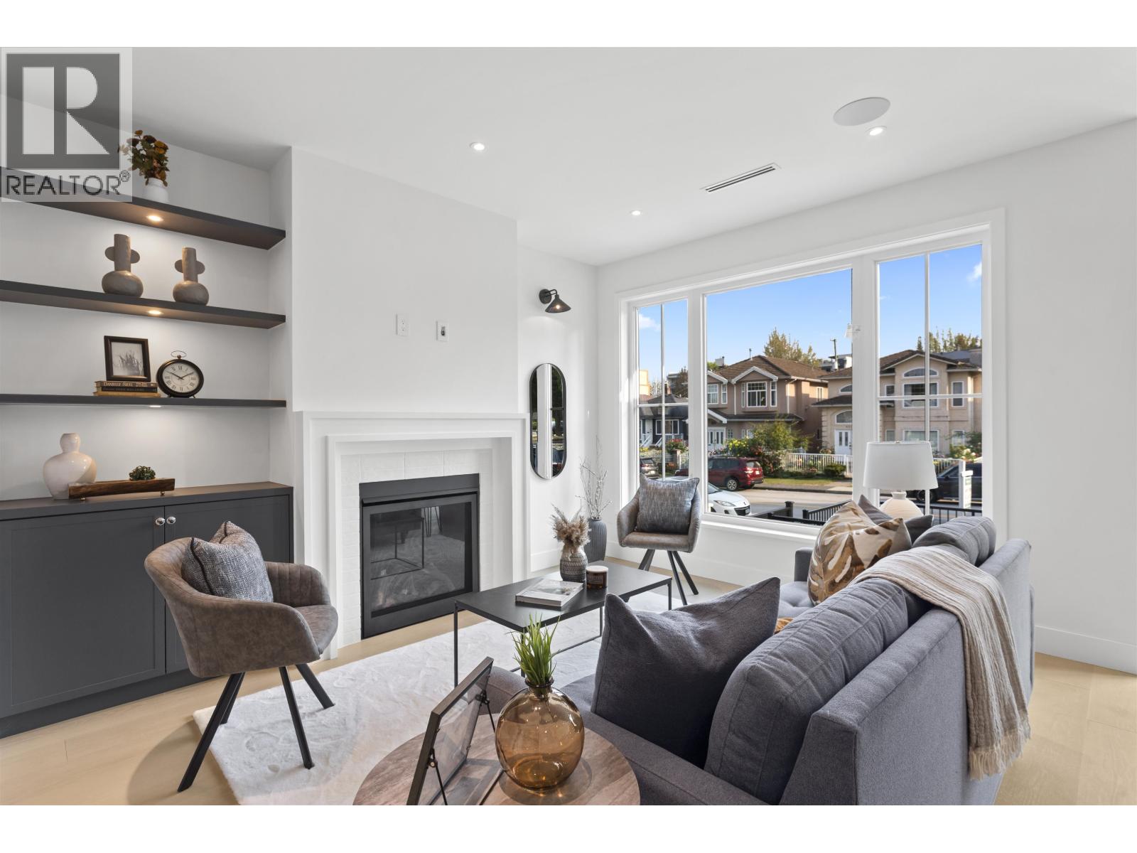 1 4315 ALBERT STREET, Burnaby
