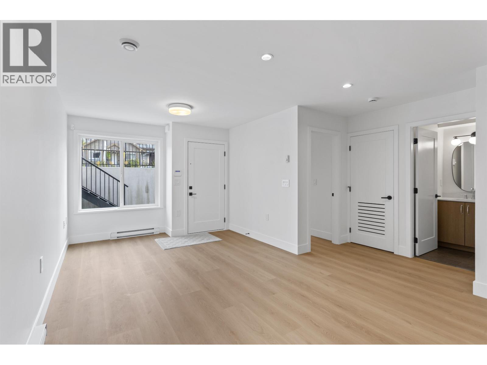 1 4315 ALBERT STREET, Burnaby