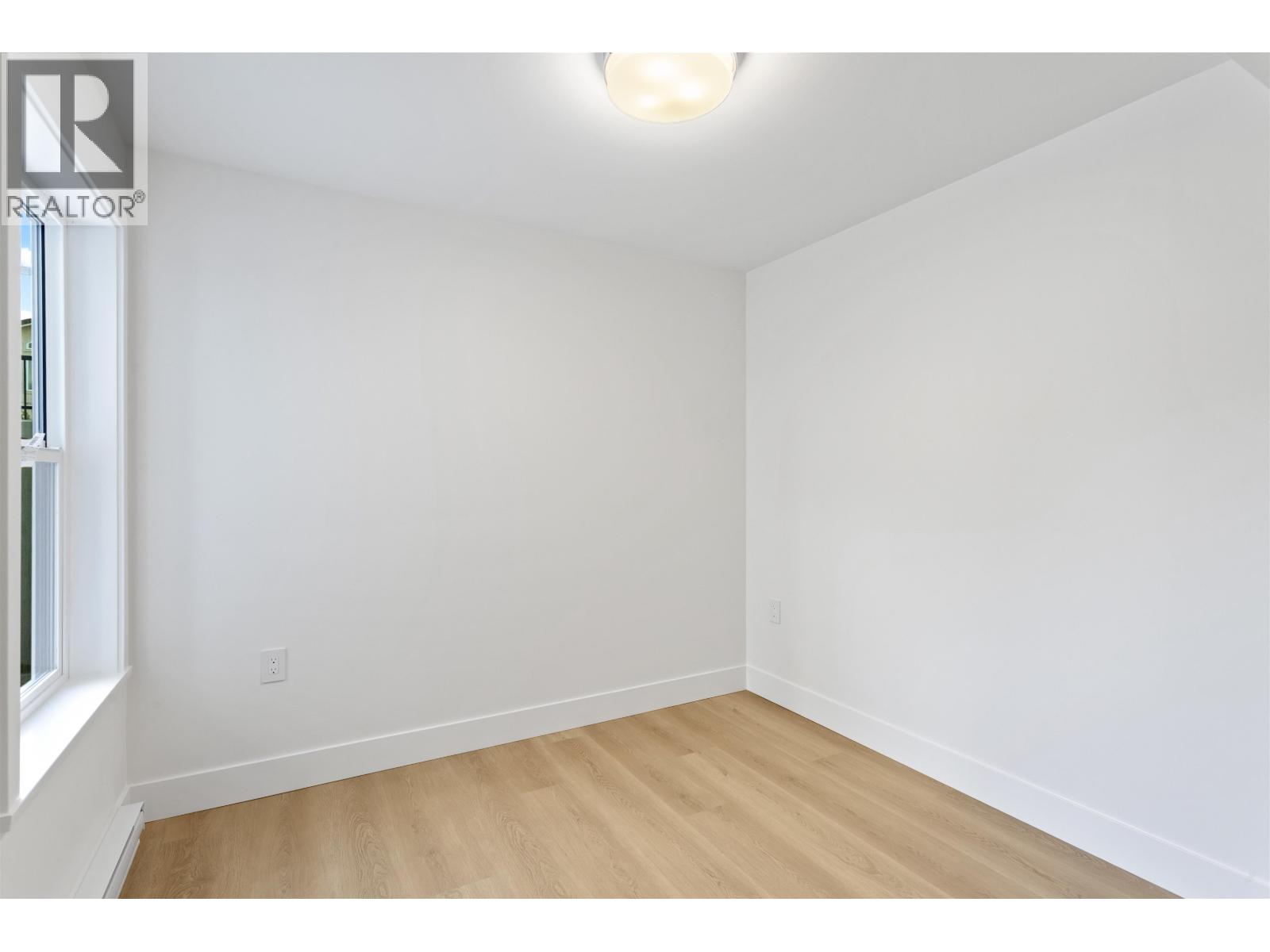 1 4315 ALBERT STREET, Burnaby