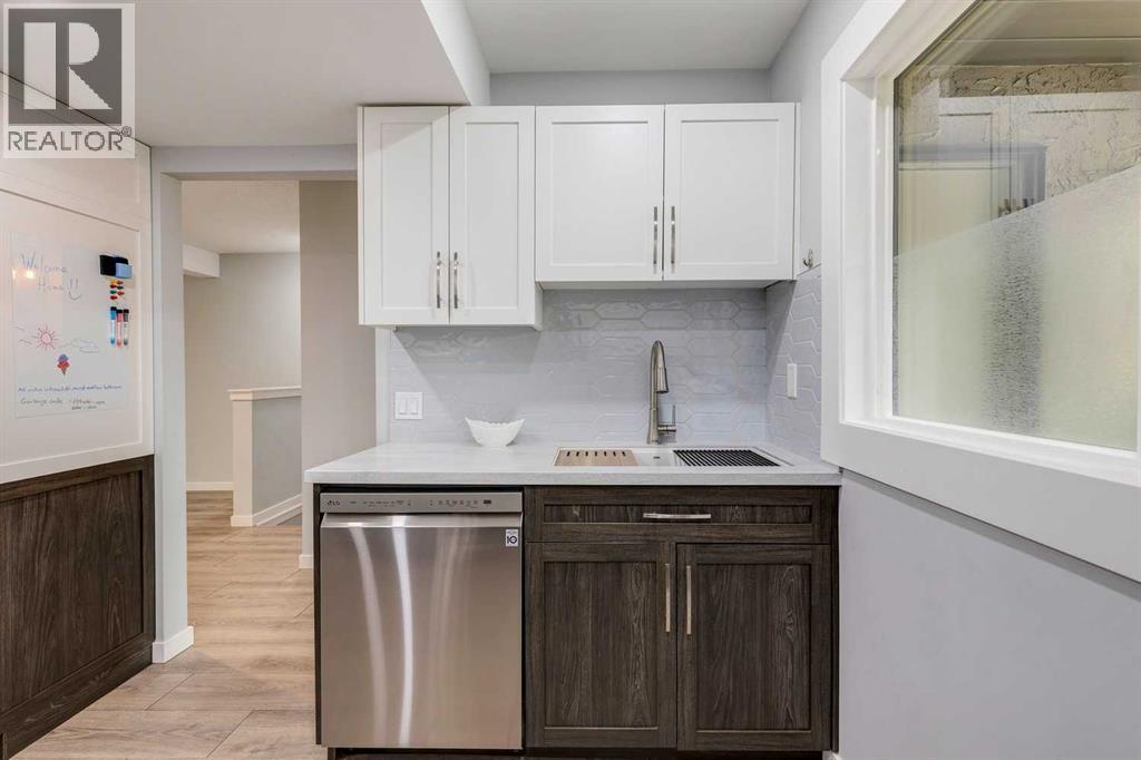 Photo 9 of 701 4935 Dalton Drive Nw, Calgary AB