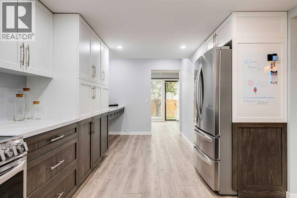Photo 3 of 701 4935 Dalton Drive Nw, Calgary AB