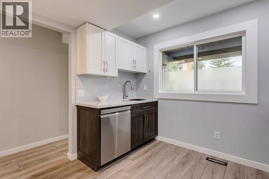Photo 5 of 701 4935 Dalton Drive Nw, Calgary AB