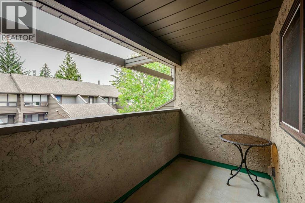 Photo 17 of 701 4935 Dalton Drive Nw, Calgary AB