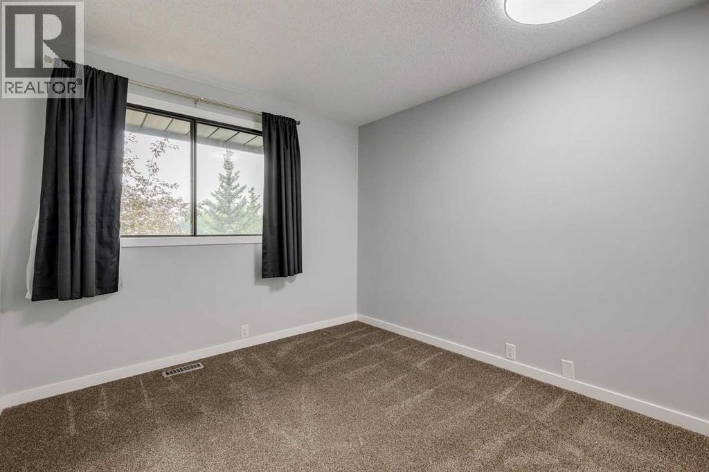 Photo 26 of 701 4935 Dalton Drive Nw, Calgary AB