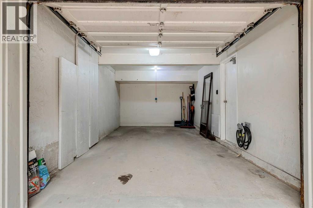 Photo 38 of 701 4935 Dalton Drive Nw, Calgary AB
