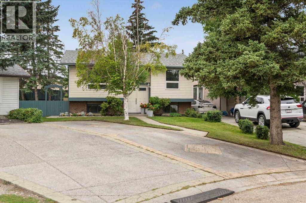 Photo 3 of 515 Ranchview Place Nw, Calgary AB