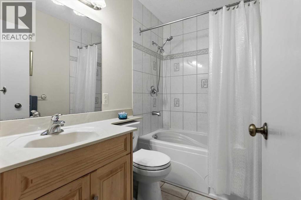 Photo 18 of 515 Ranchview Place Nw, Calgary AB
