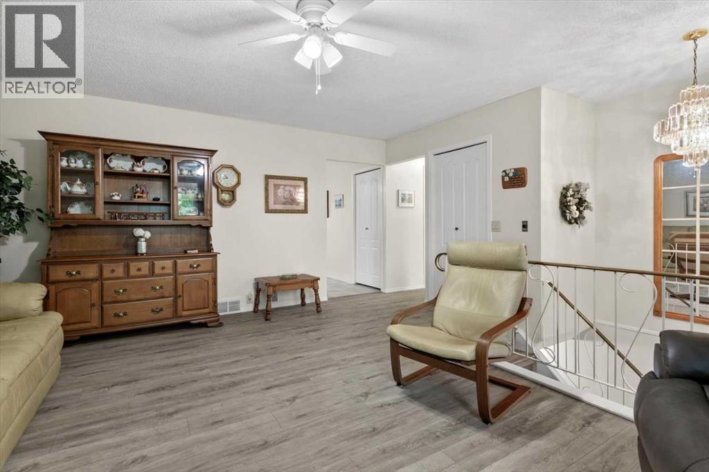 Photo 11 of 515 Ranchview Place Nw, Calgary AB