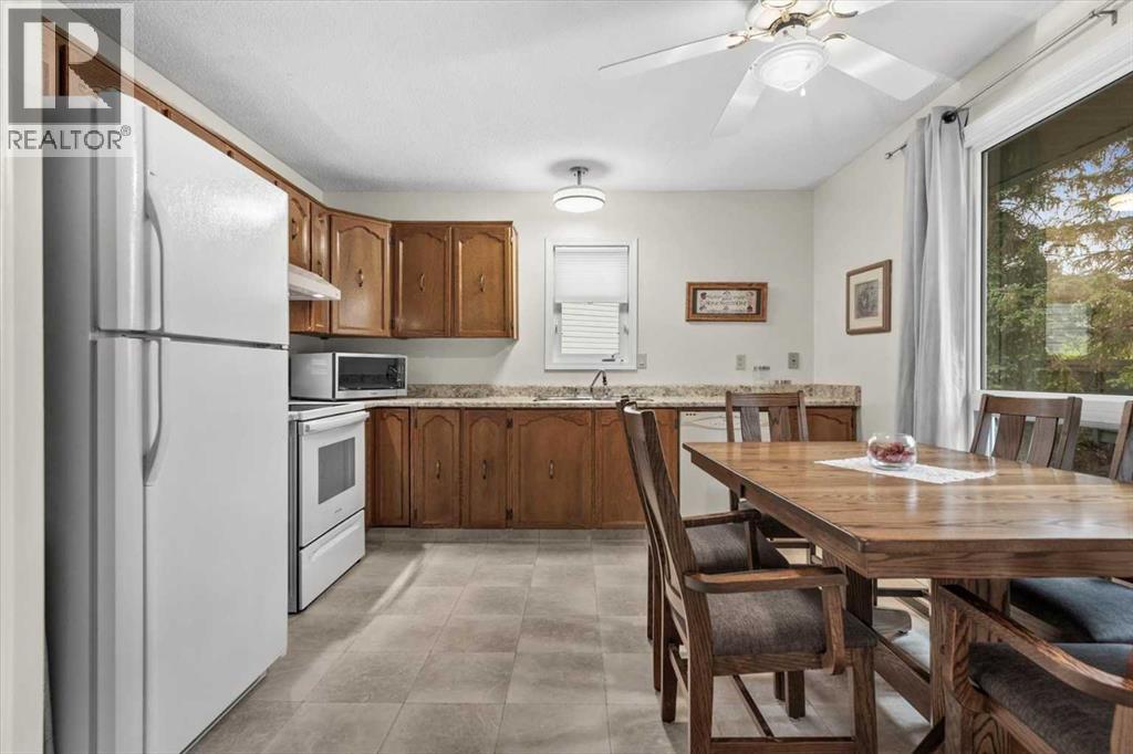 Photo 13 of 515 Ranchview Place Nw, Calgary AB