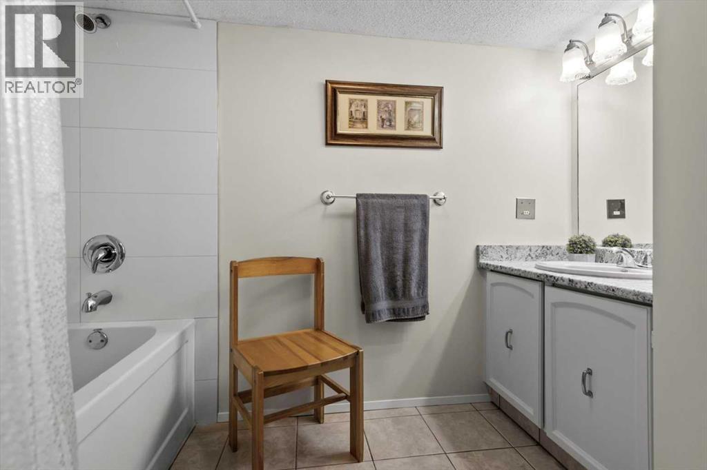 Photo 24 of 515 Ranchview Place Nw, Calgary AB