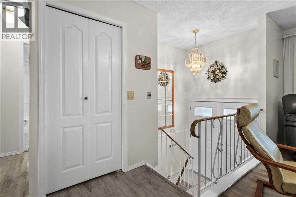 Photo 8 of 515 Ranchview Place Nw, Calgary AB