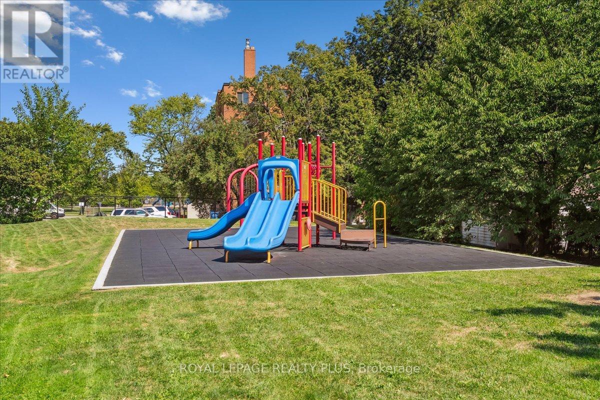 Photo 29 of 102 1660 Bloor Street E, Mississauga ON