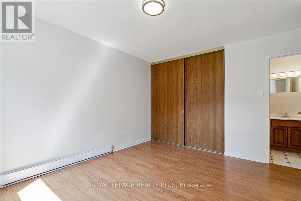 Photo 22 of 102 1660 Bloor Street E, Mississauga ON