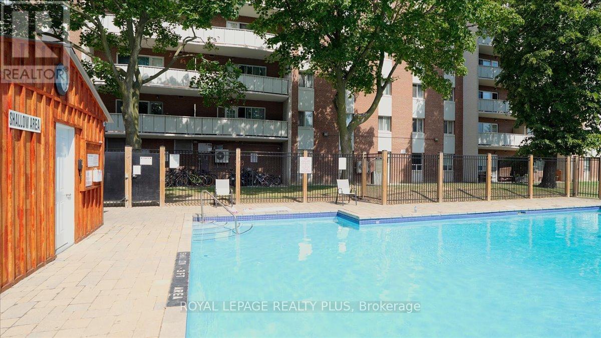 Photo 30 of 102 1660 Bloor Street E, Mississauga ON