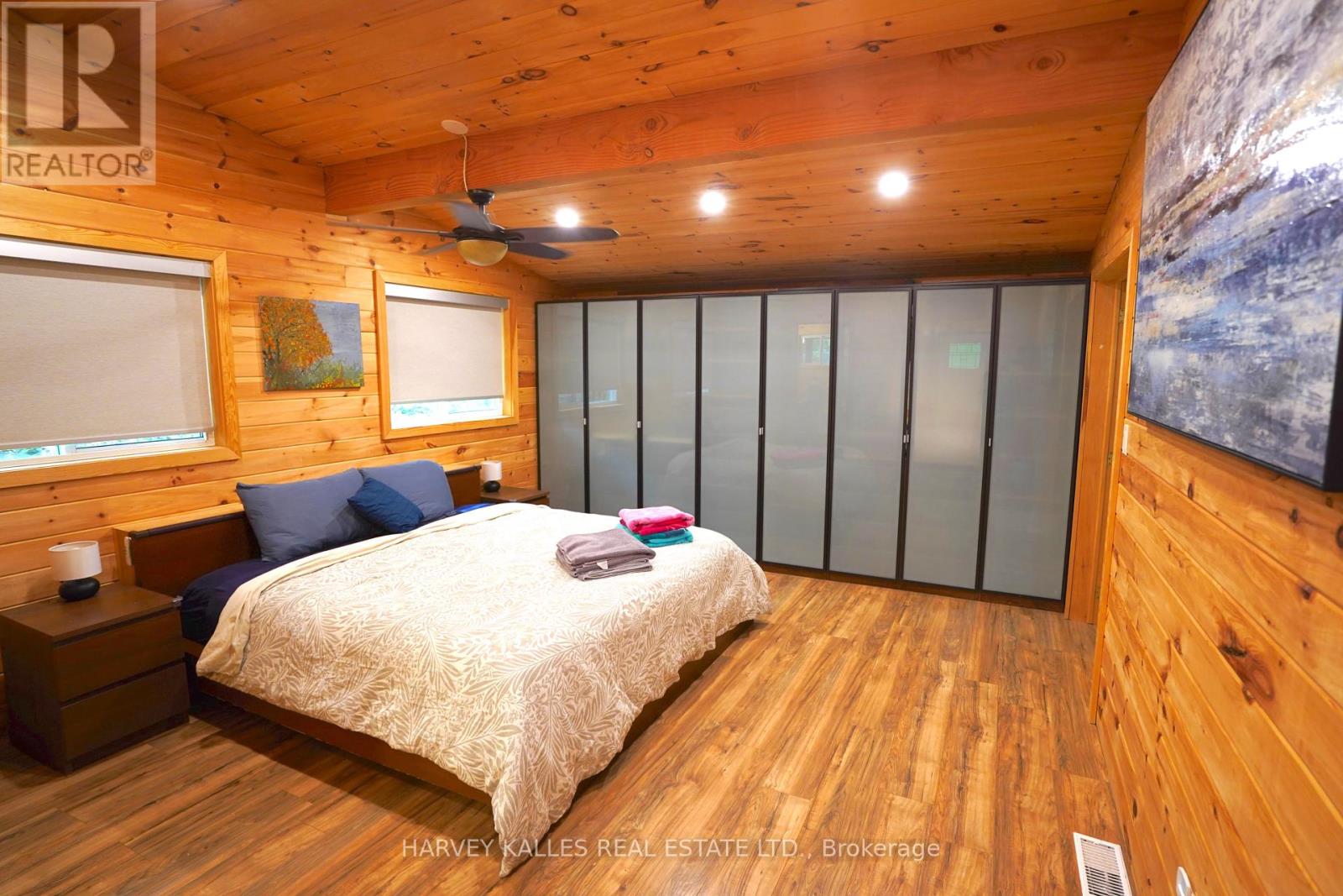 Photo 12 of 83 Pinetree Road, Gravenhurst ON