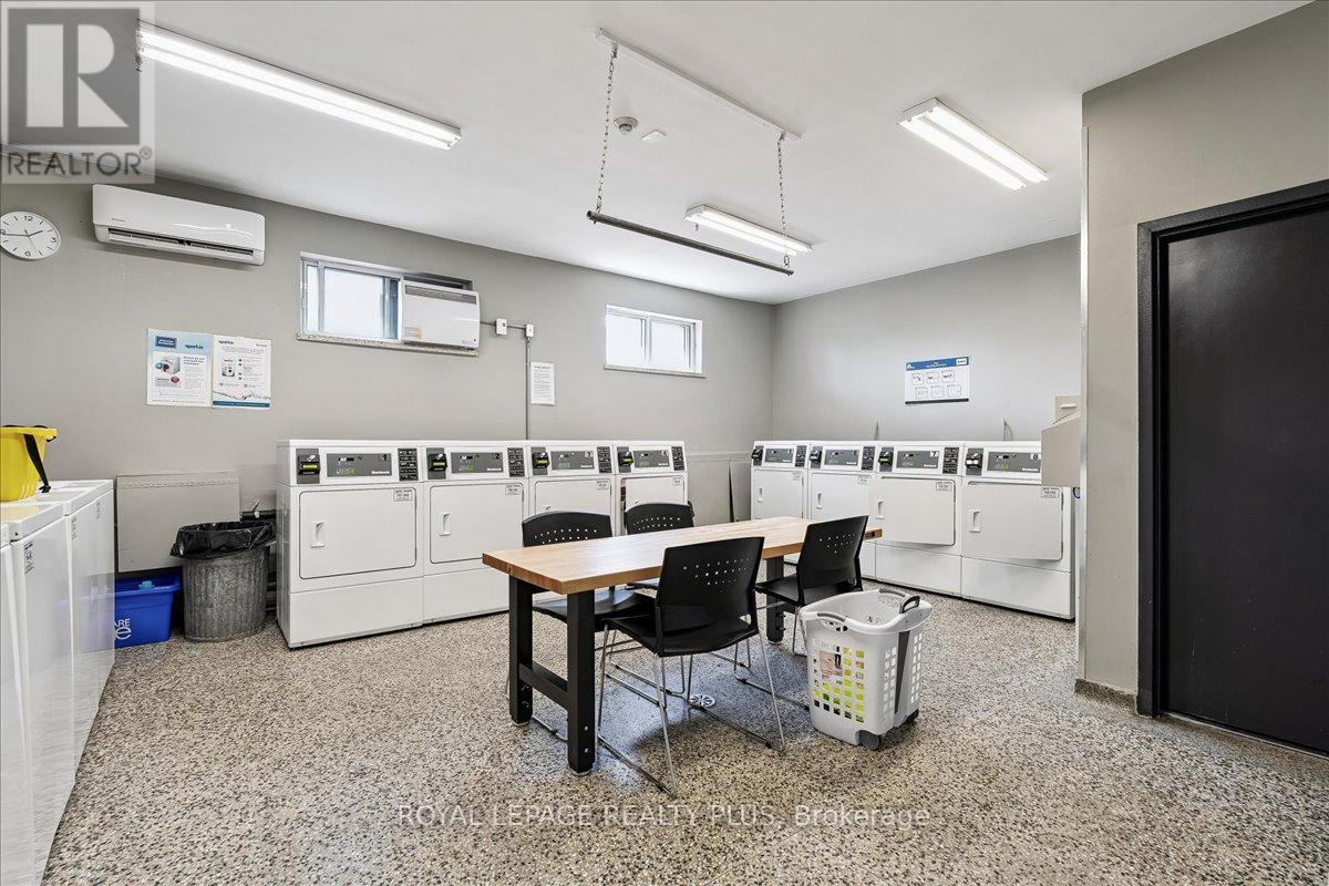 Photo 28 of 102 1660 Bloor Street E, Mississauga ON