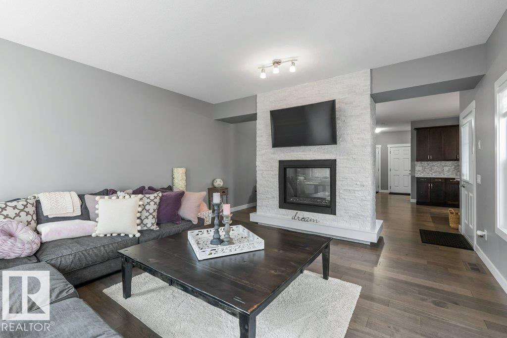 Photo 13 of 21 Elise Pl, St Albert AB