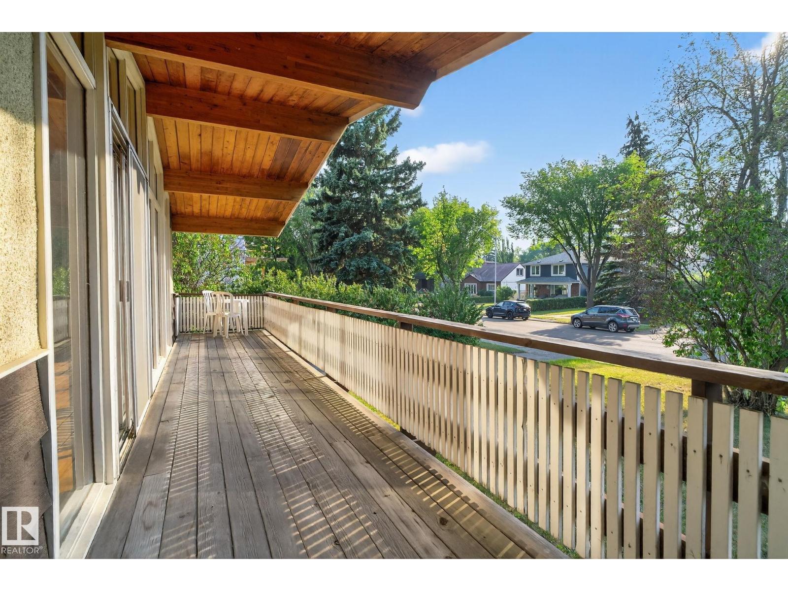Photo 20 of 9937 82 St Nw, Edmonton AB