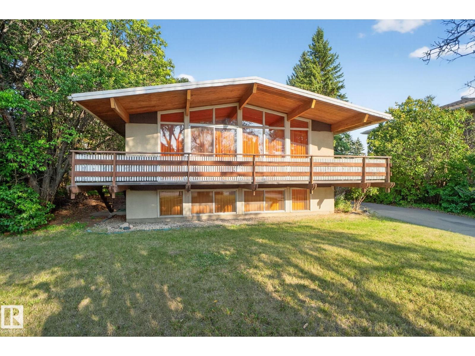 Photo 22 of 9937 82 St Nw, Edmonton AB
