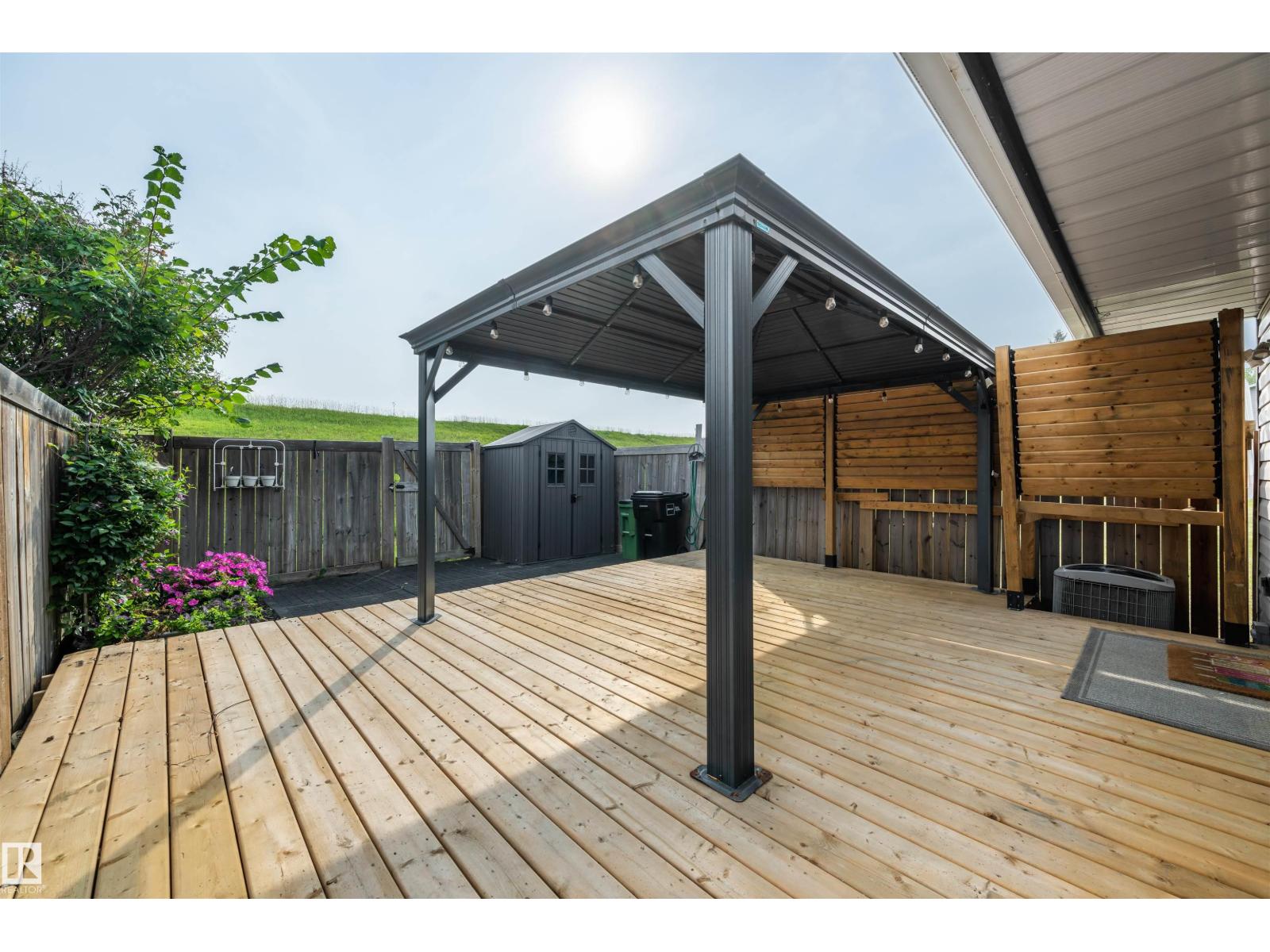 Photo 21 of 18317 66 Av Nw, Edmonton AB