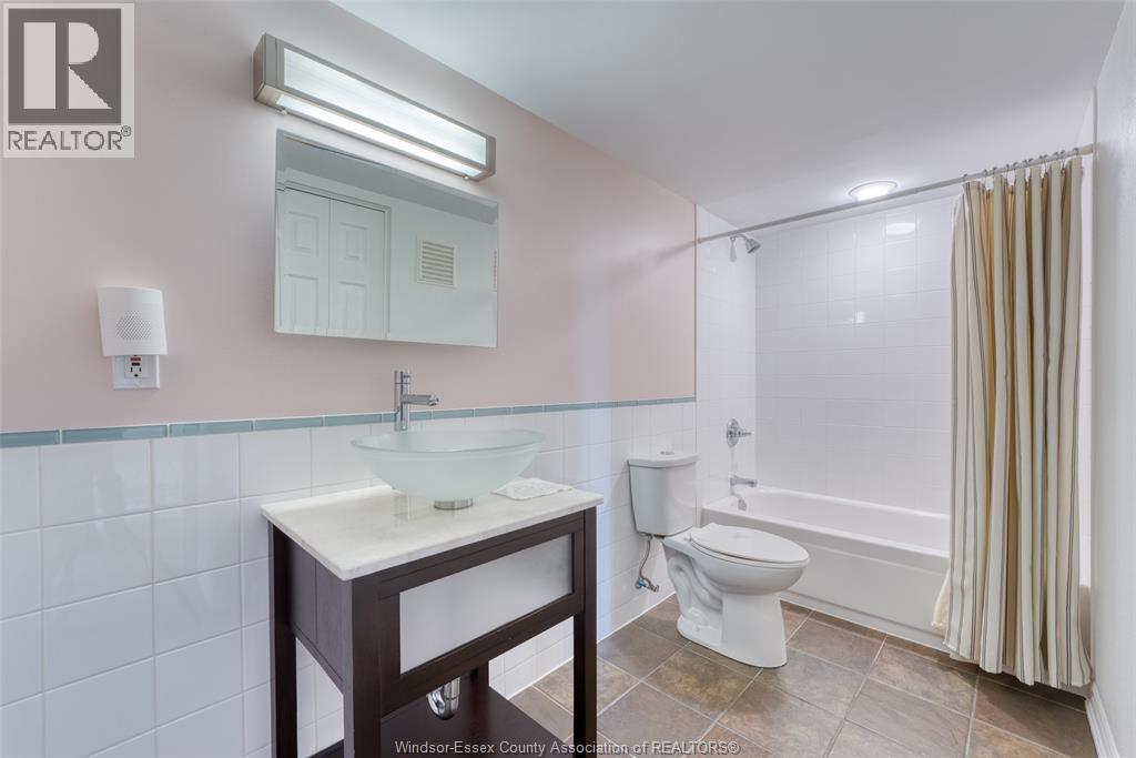 Photo 13 of 647 Irvine Unit 305, Windsor ON