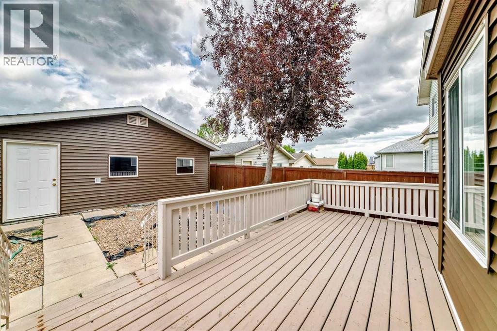 Photo 24 of 159 Country Hills Way Nw, Calgary AB