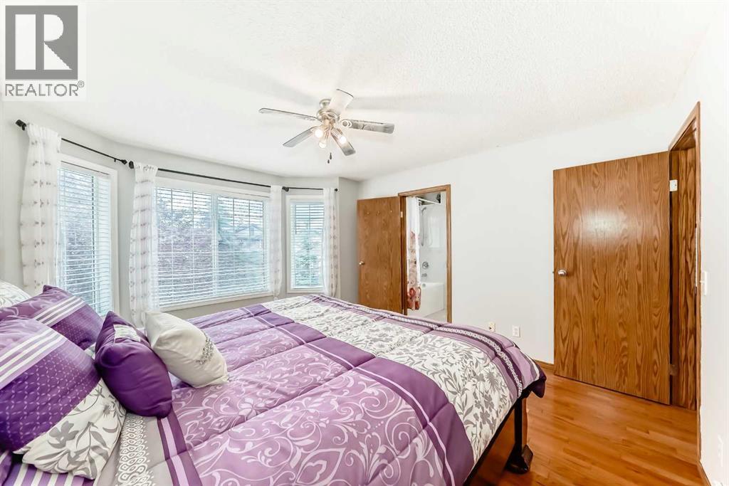 Photo 14 of 159 Country Hills Way Nw, Calgary AB